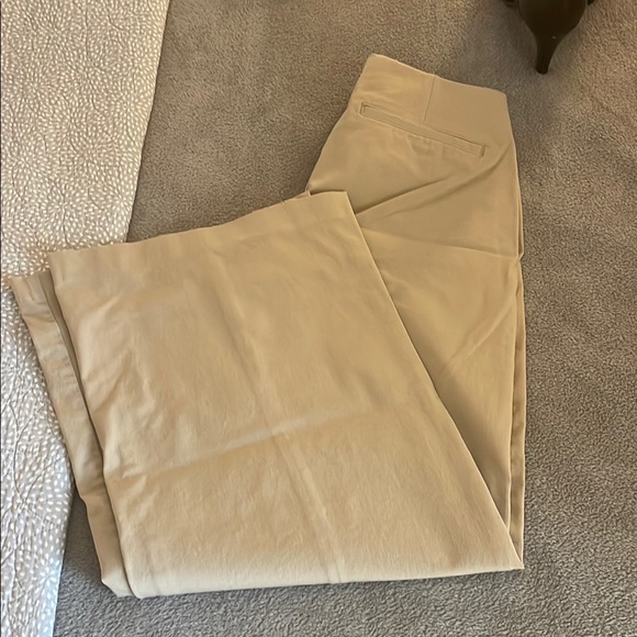 Old Navy High-Rise Pixie Wide-Leg Pants - Beige - Picture 3 of 3